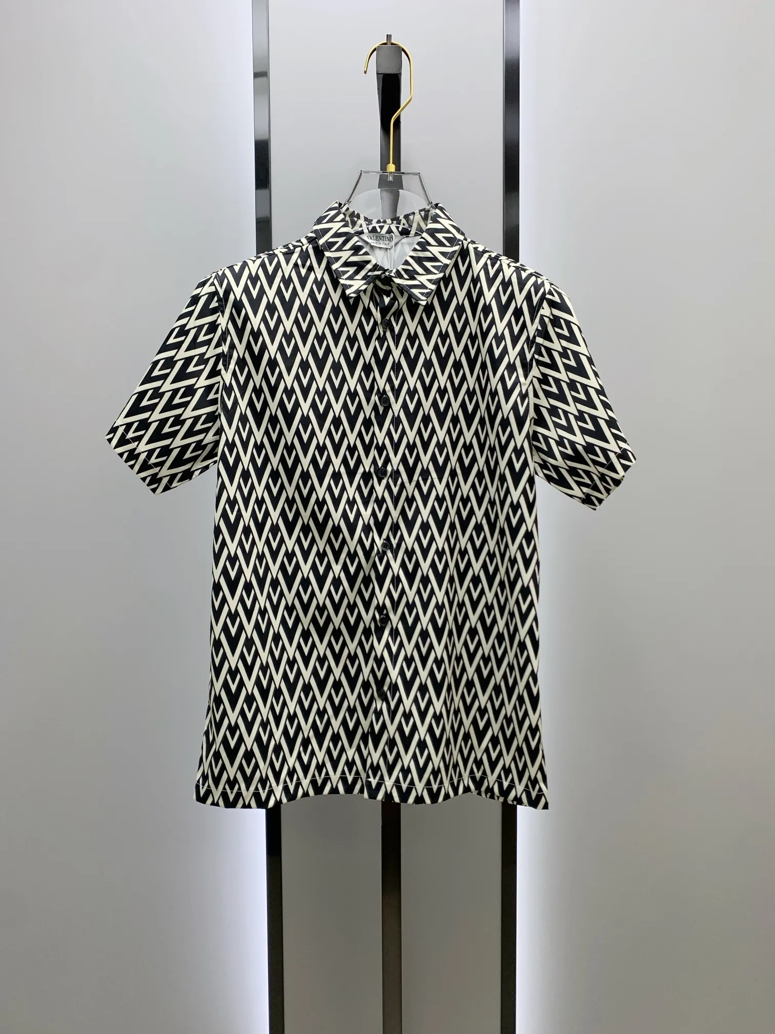 2026 New Arrival Valentino ，Premium ！ Breathable Quality。 Sizes M-3XL